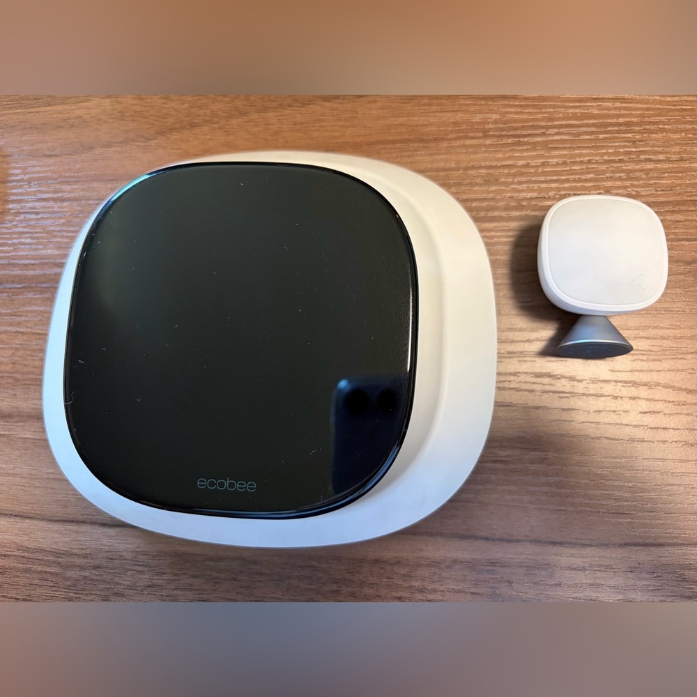 Ecobee Smart Thermostat Premium Air Quality Monitor with 3 Sensors Doors/Windows - Picture 3 of 3